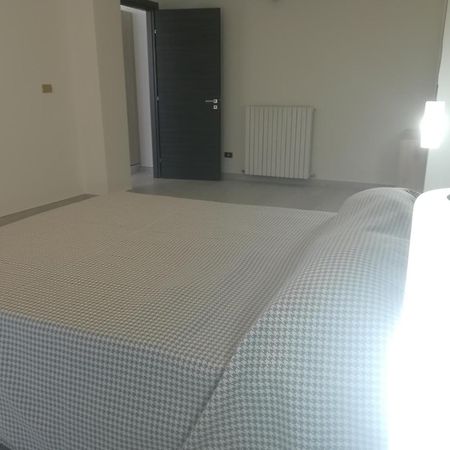 Home Mazzei Piazza Bilotti Козенца Номер фото