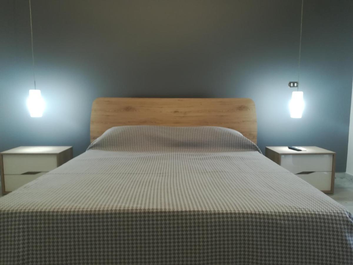 Home Mazzei Piazza Bilotti Козенца Номер фото