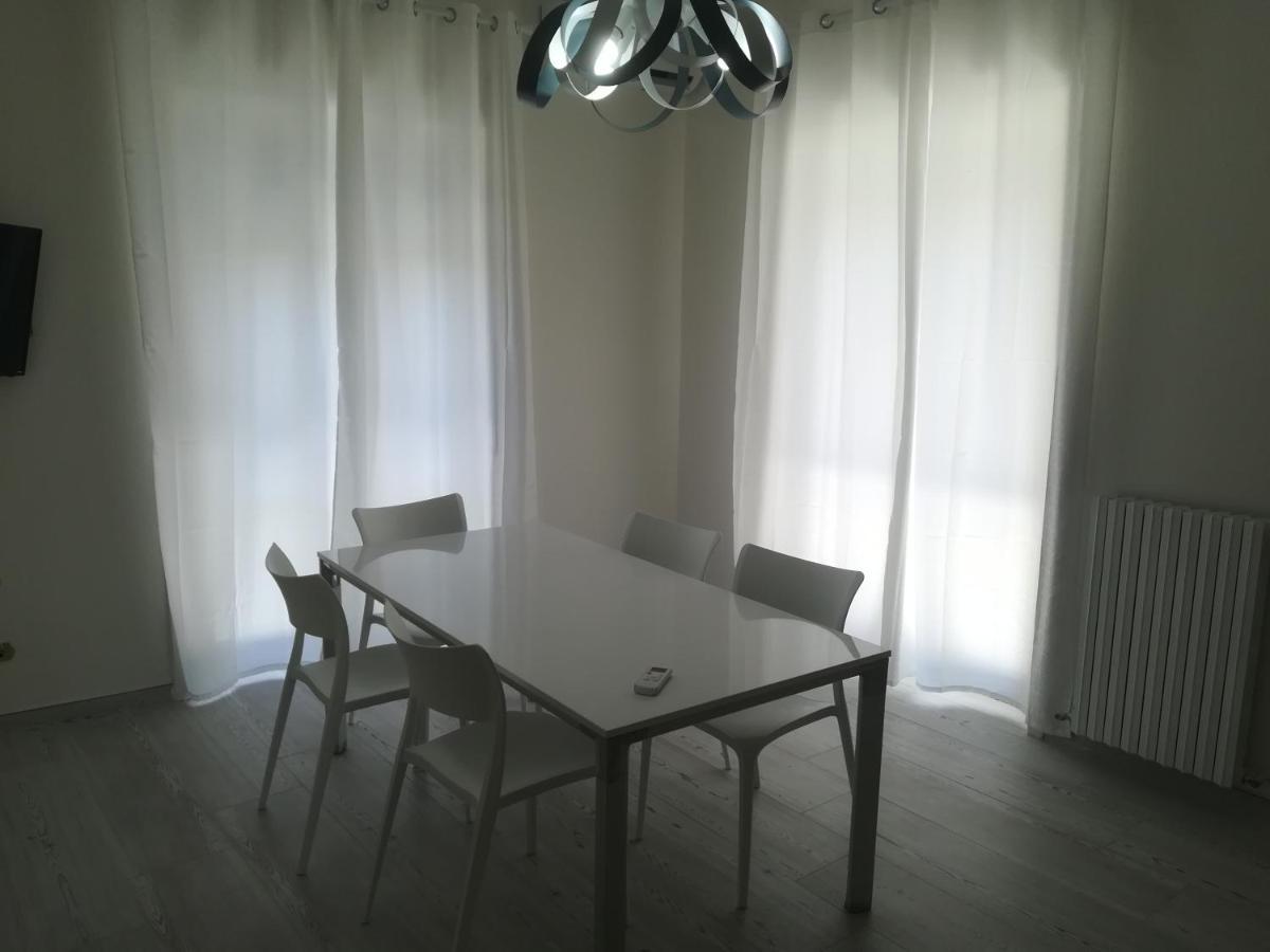Home Mazzei Piazza Bilotti Козенца Номер фото
